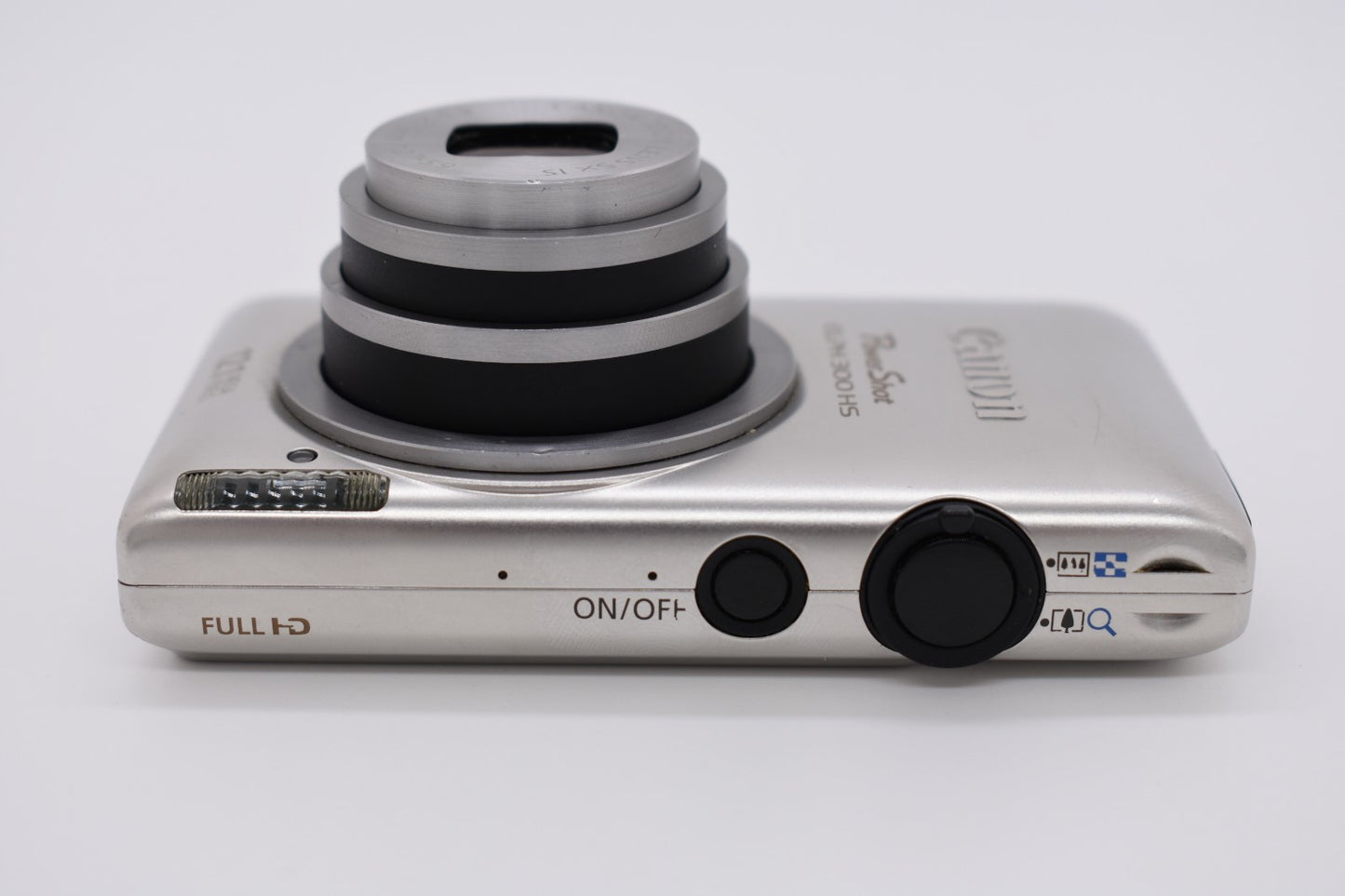 Canon PowerShot ELPH 300 HS 12.1MP Silver Digital Camera Complete