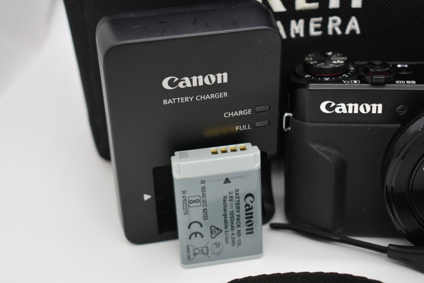 Canon G7X Mark II - 20.1 MP Compact Digital Camera 4.2x Zoom Bundle - Tested ✅