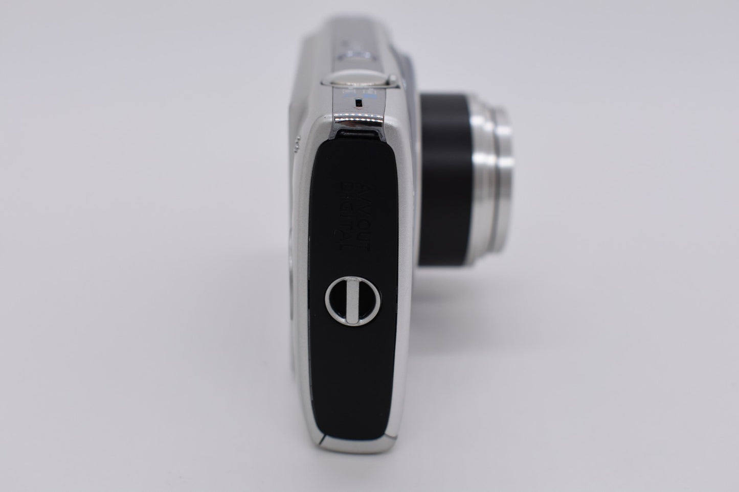 Canon PowerShot ELPH 150 IS Digital Camera Silver 10x Zoom Complete - Tested ✅